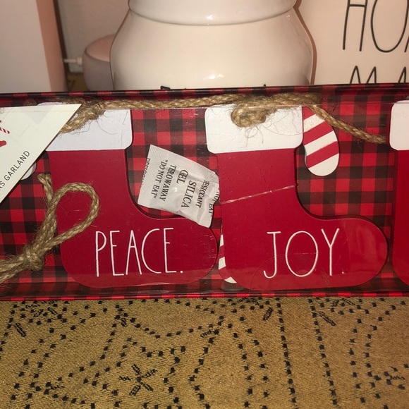 Rae Dunn 45 Inch Wood Christmas Garland - Picture 3 of 7